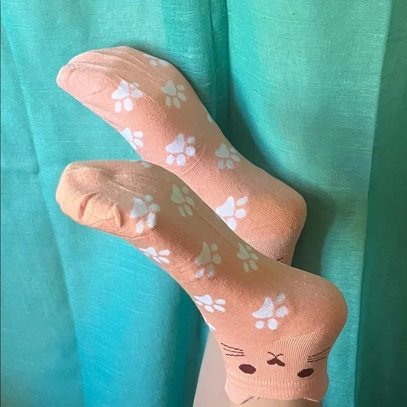 Womens Cat Paw Print Socks NWT - Picture 3 of 9